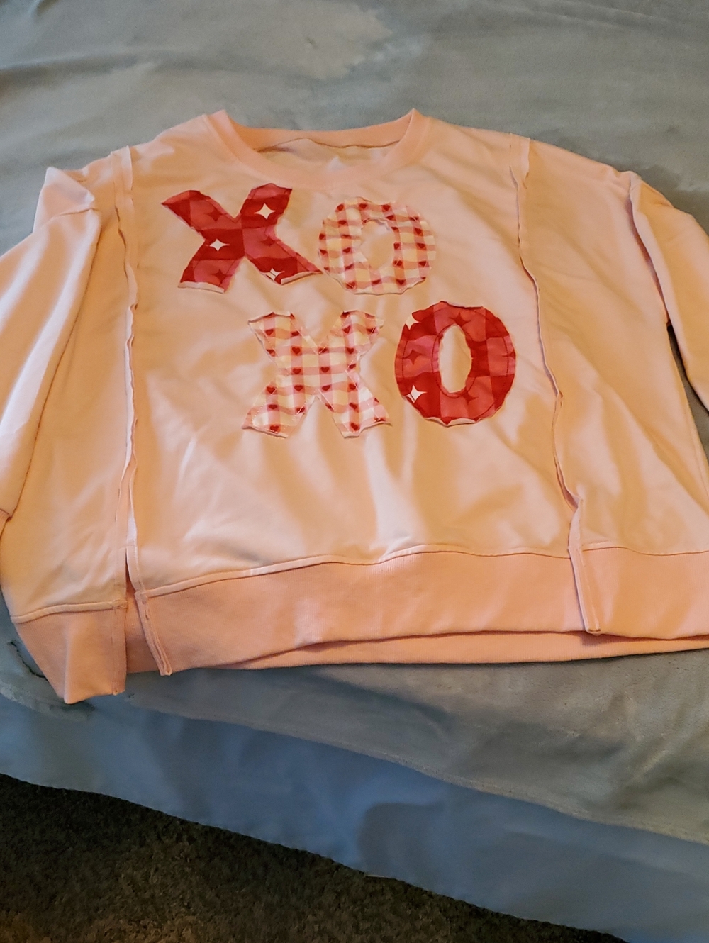 Pink XO Appliqué Women's Sweatshirt